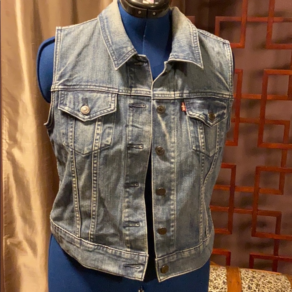 Levi Jean vest